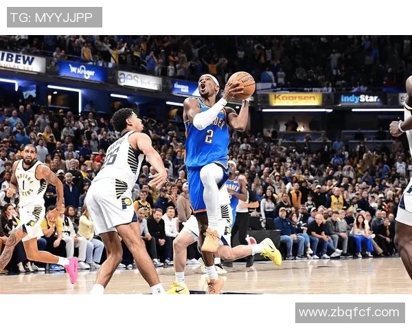 勇士与雷霆在2016年02月28日的常规赛中上演激烈对决，精彩瞬间回顾